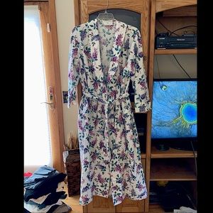 Eilieen West Floral Cloth Robe